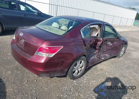 2010 Honda Accord 2.4 Lx-P z USA, uszkodzony, nr VIN 1HGCP2F47AA062622